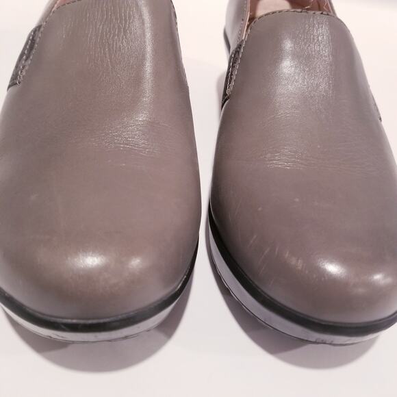 Dansko Leather Slip on Clogs - Picture 10 of 13